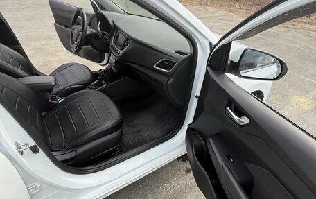 Hyundai Solaris II рестайлинг, 2017 год, 1 450 000 рублей, 22 фотография