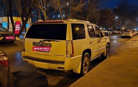 Cadillac Escalade III, 2010 год, 1 499 000 рублей, 7 фотография