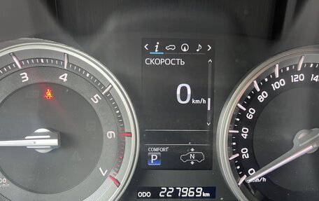 Toyota Land Cruiser 200, 2019 год, 6 фотография