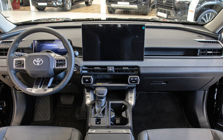 Toyota RAV4, 2026 год, 4 880 000 рублей, 10 фотография