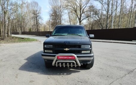 Chevrolet Tahoe II, 1998 год, 1 000 000 рублей, 2 фотография