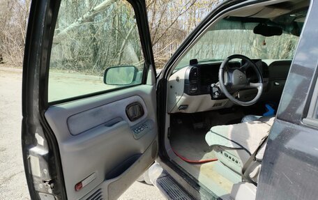 Chevrolet Tahoe II, 1998 год, 1 000 000 рублей, 20 фотография