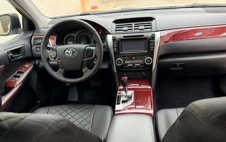Toyota Camry, 2014 год, 1 570 000 рублей, 10 фотография