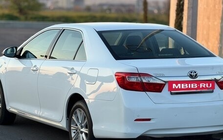 Toyota Camry, 2014 год, 1 570 000 рублей, 2 фотография