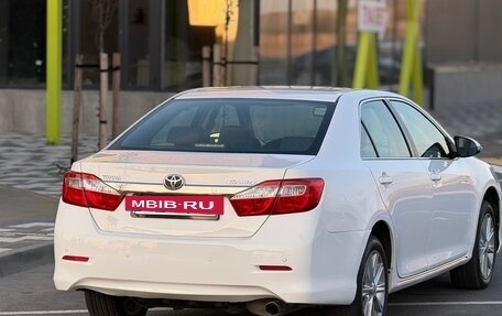 Toyota Camry, 2014 год, 1 570 000 рублей, 4 фотография