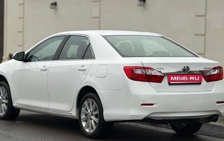 Toyota Camry, 2014 год, 1 570 000 рублей, 6 фотография