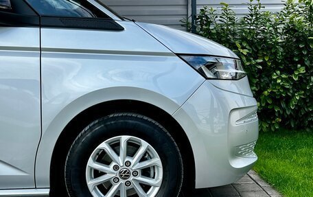 Volkswagen Multivan, 2022 год, 4 550 000 рублей, 5 фотография