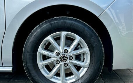 Volkswagen Multivan, 2022 год, 4 550 000 рублей, 6 фотография