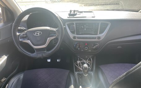 Hyundai Solaris II рестайлинг, 2018 год, 650 000 рублей, 8 фотография