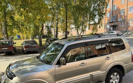 Mitsubishi Pajero III рестайлинг, 2004 год, 850 000 рублей, 17 фотография