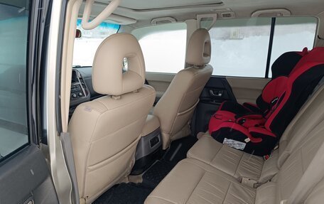 Mitsubishi Pajero III рестайлинг, 2004 год, 850 000 рублей, 10 фотография