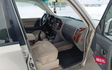 Mitsubishi Pajero III рестайлинг, 2004 год, 850 000 рублей, 5 фотография