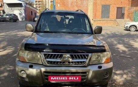 Mitsubishi Pajero III рестайлинг, 2004 год, 850 000 рублей, 20 фотография
