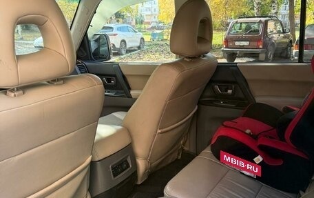 Mitsubishi Pajero III рестайлинг, 2004 год, 850 000 рублей, 23 фотография