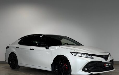 Toyota Camry, 2018 год, 2 800 000 рублей, 4 фотография