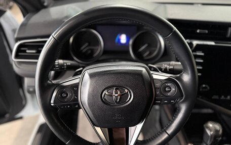 Toyota Camry, 2018 год, 2 800 000 рублей, 20 фотография