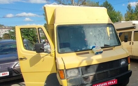 Mercedes-Benz E-Класс, 1995 год, 650 000 рублей, 8 фотография