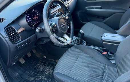 KIA Rio IV, 2019 год, 900 000 рублей, 4 фотография