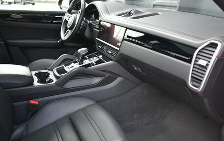 Porsche Cayenne III, 2021 год, 10 990 000 рублей, 15 фотография