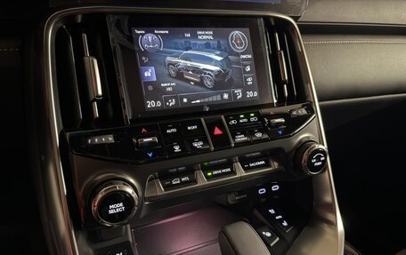 Lexus LX, 2026 год, 20 700 000 рублей, 38 фотография