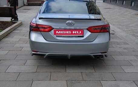 Toyota Camry, 2020 год, 2 200 000 рублей, 4 фотография