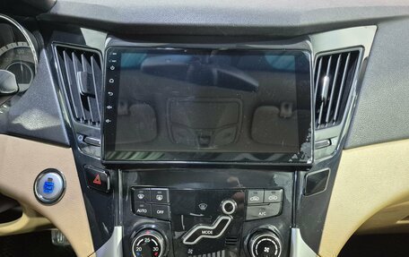 Hyundai Sonata VI, 2010 год, 1 380 000 рублей, 18 фотография