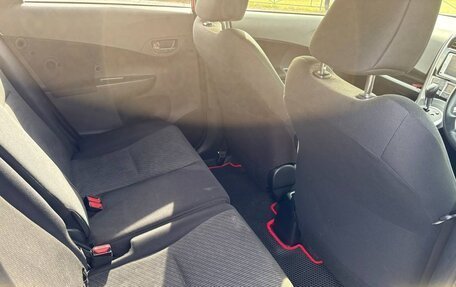 Toyota Ractis II, 2014 год, 950 000 рублей, 14 фотография