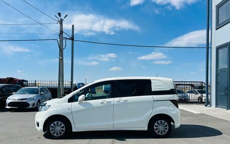 Honda Freed I, 2010 год, 999 999 рублей, 3 фотография