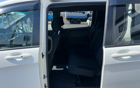 Honda Freed I, 2010 год, 999 999 рублей, 19 фотография