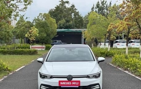 Volkswagen Golf VIII, 2021 год, 1 645 000 рублей, 2 фотография