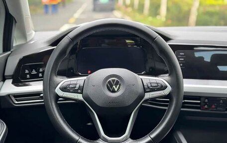 Volkswagen Golf VIII, 2021 год, 1 645 000 рублей, 11 фотография