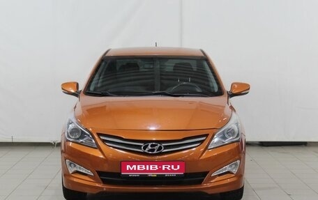 Hyundai Solaris II рестайлинг, 2015 год, 950 000 рублей, 1 фотография