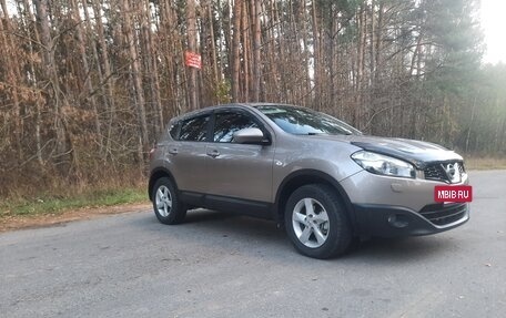 Nissan Qashqai, 2010 год, 900 000 рублей, 3 фотография