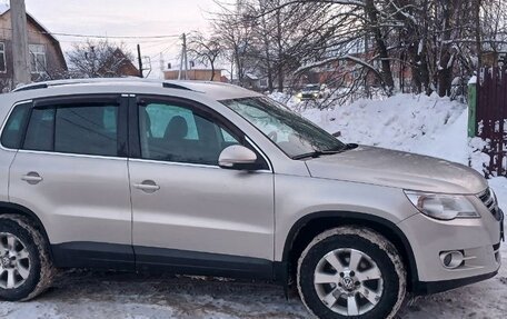 Volkswagen Tiguan I, 2011 год, 980 000 рублей, 4 фотография