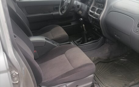 Nissan NP300, 2012 год, 950 000 рублей, 9 фотография