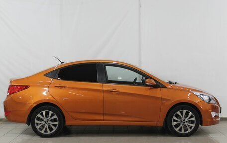 Hyundai Solaris II рестайлинг, 2015 год, 950 000 рублей, 4 фотография