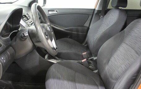 Hyundai Solaris II рестайлинг, 2015 год, 950 000 рублей, 18 фотография