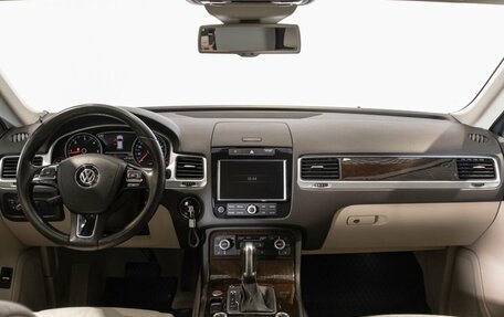 Volkswagen Touareg III, 2014 год, 3 200 000 рублей, 6 фотография