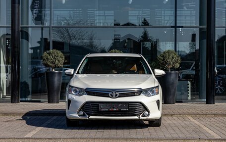 Toyota Camry, 2016 год, 2 195 000 рублей, 2 фотография