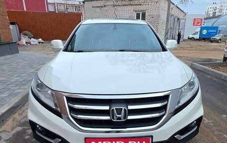 Honda Crosstour I рестайлинг, 2014 год, 1 690 000 рублей, 1 фотография