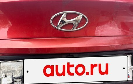 Hyundai Solaris II рестайлинг, 2011 год, 300 000 рублей, 1 фотография