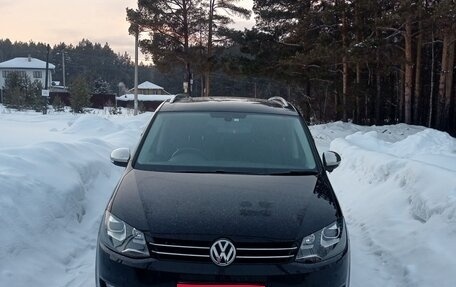 Volkswagen Sharan II, 2011 год, 1 270 000 рублей, 1 фотография