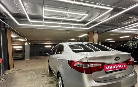 KIA Rio III рестайлинг, 2013 год, 850 000 рублей, 10 фотография