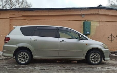 Toyota Ipsum II, 2001 год, 650 000 рублей, 4 фотография