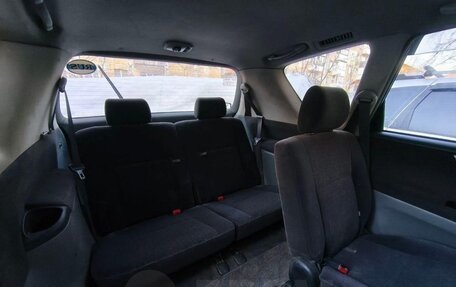 Toyota Ipsum II, 2001 год, 650 000 рублей, 17 фотография