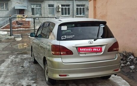 Toyota Ipsum II, 2001 год, 650 000 рублей, 10 фотография