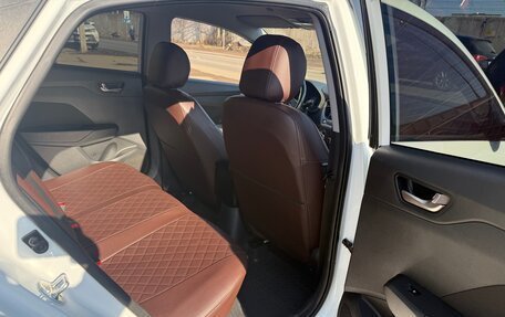 Hyundai Solaris II рестайлинг, 2018 год, 1 380 000 рублей, 8 фотография