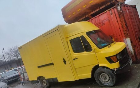 Mercedes-Benz E-Класс, 1995 год, 650 000 рублей, 6 фотография