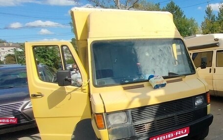 Mercedes-Benz E-Класс, 1995 год, 650 000 рублей, 8 фотография