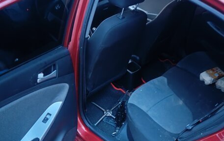 Hyundai Solaris II рестайлинг, 2011 год, 300 000 рублей, 4 фотография